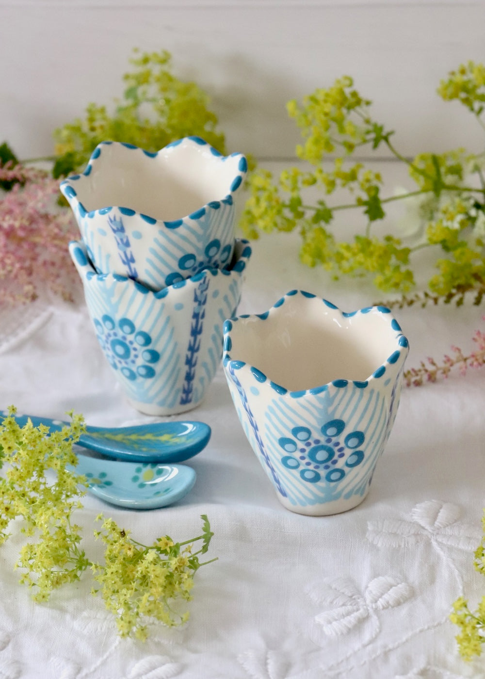 Everyday Egg Cup - White & Blue Flower