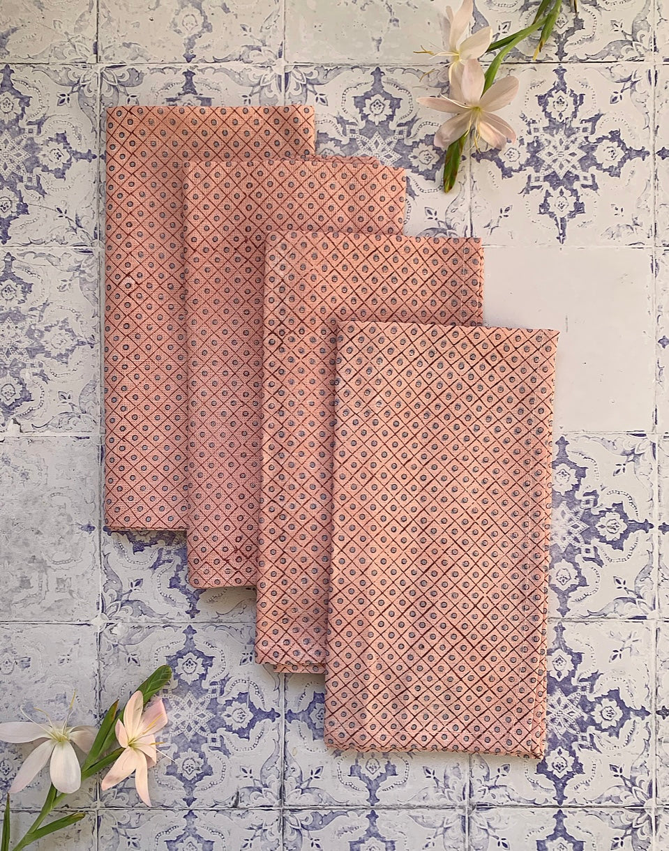 Set Of 4 Linen Napkins- Pink Dotty