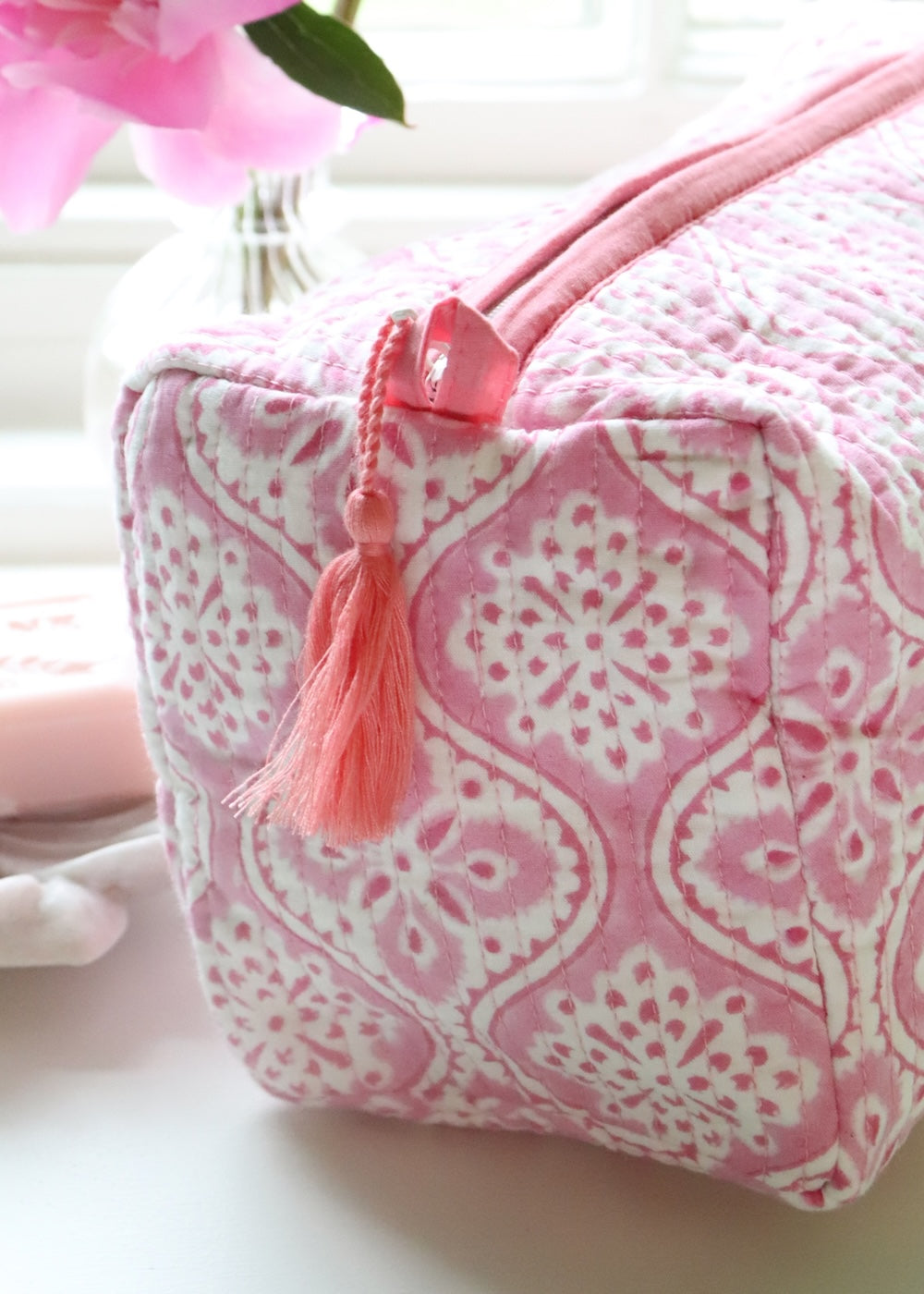 Wash Bag Spring Pink Retro