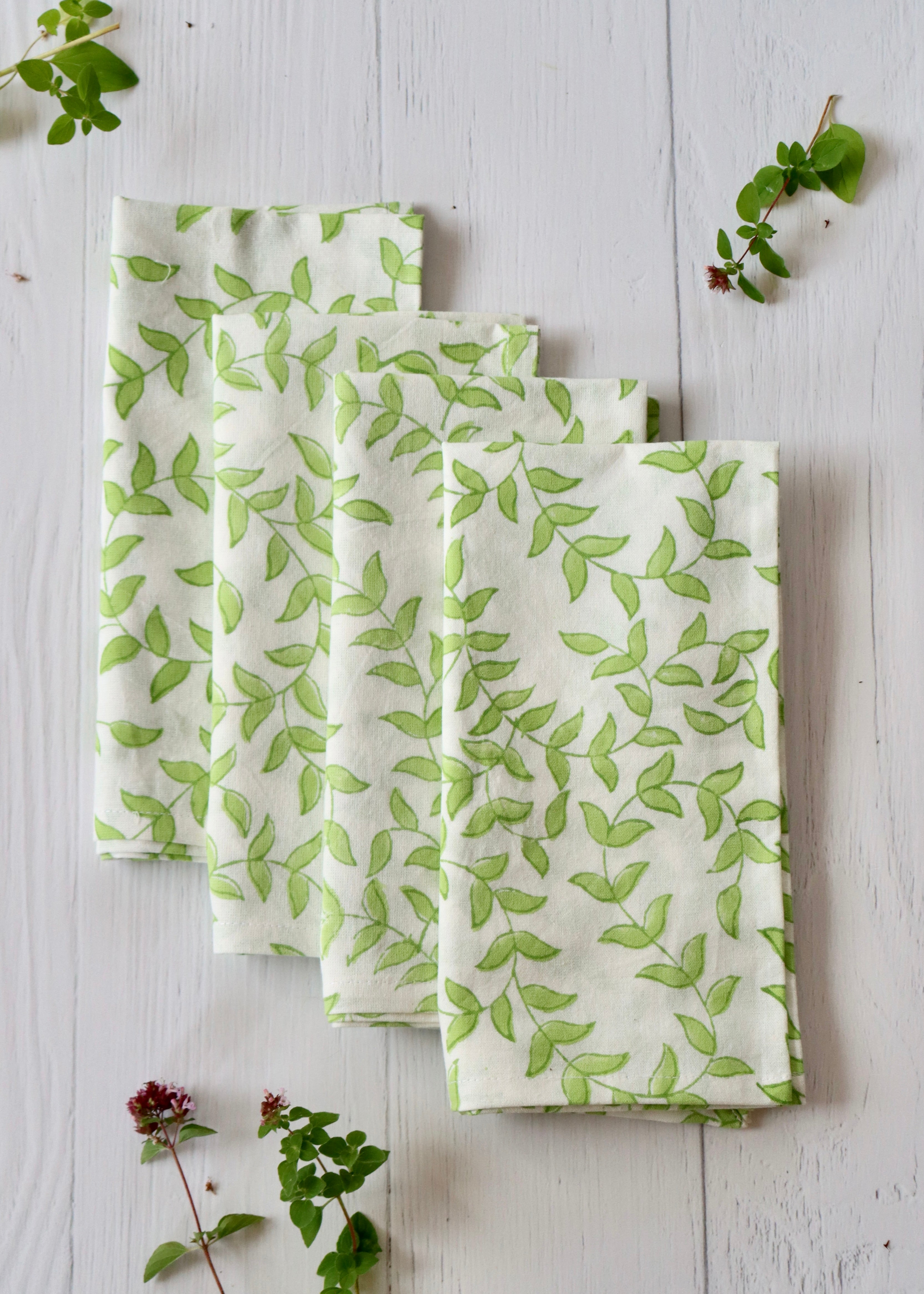 Set Of 4 Napkins - Little Green Leaf