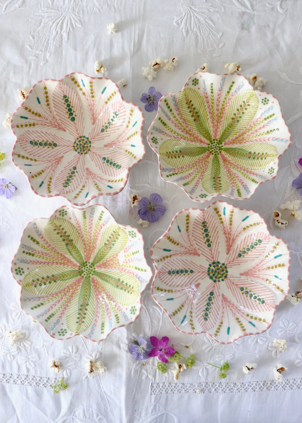 SET OF 4 Pasta Bowls  - White & Pink