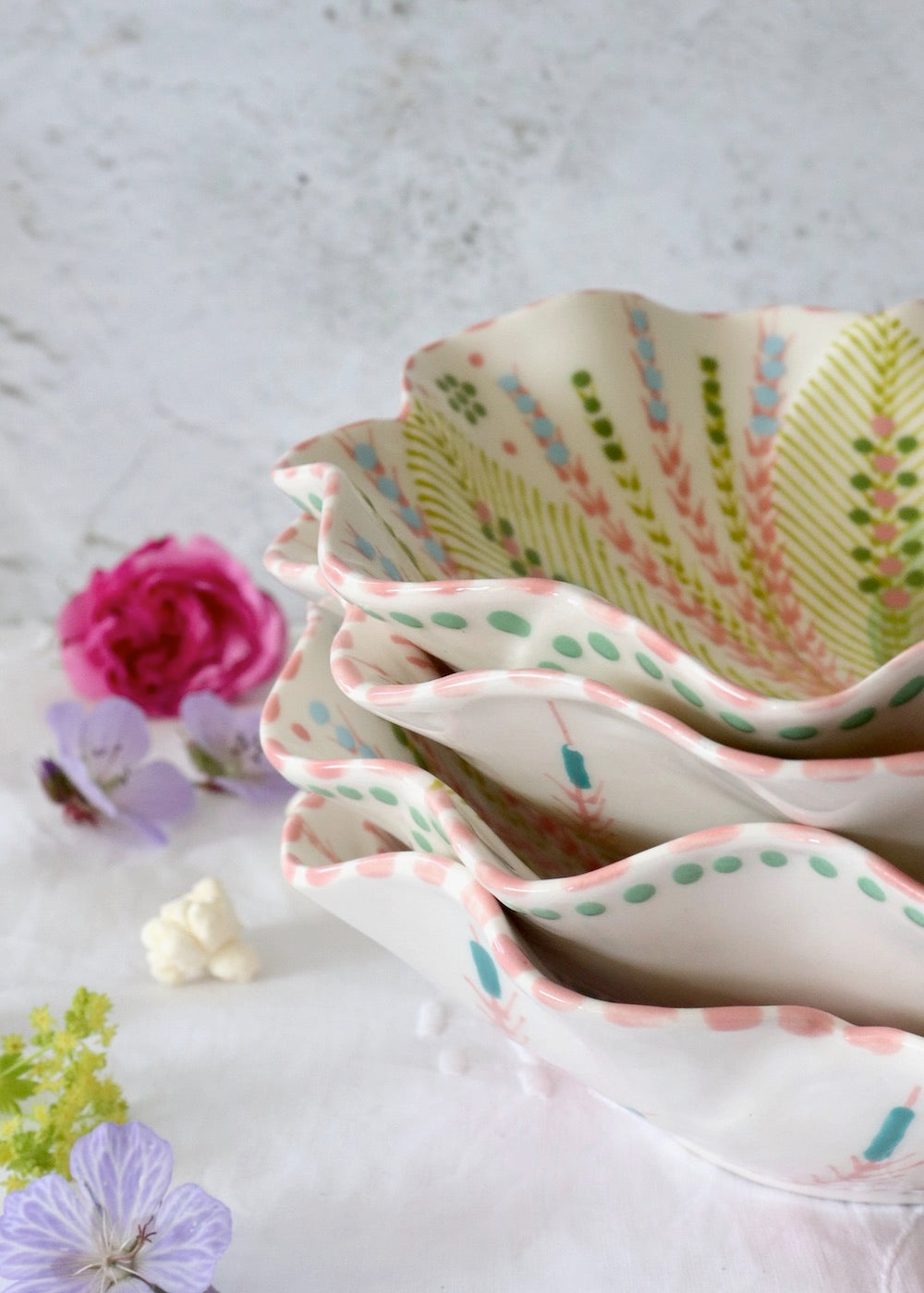 SET OF 4 Pasta Bowls  - White & Pink