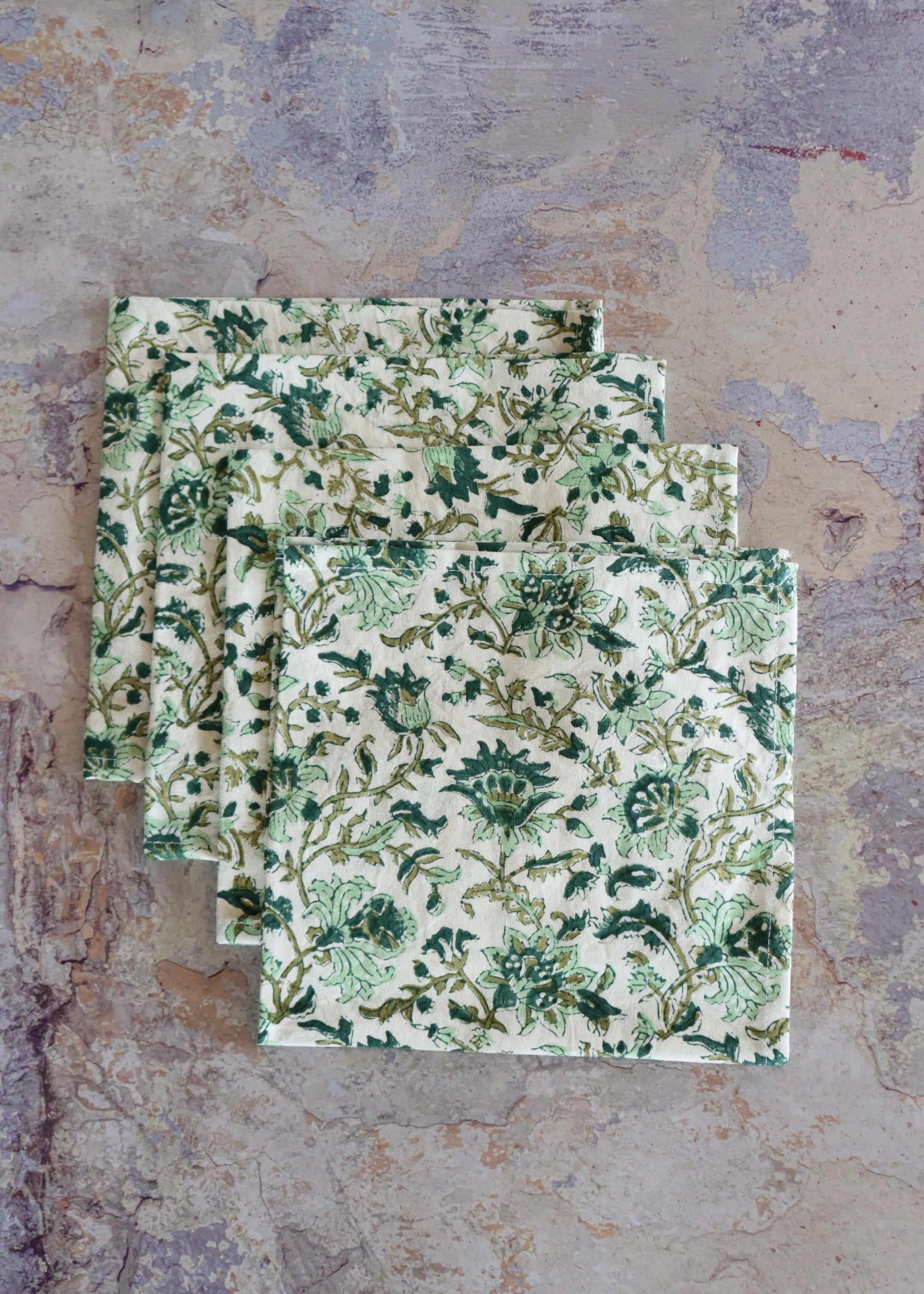 NEW Set Of 4 Napkins - Green Bouquet